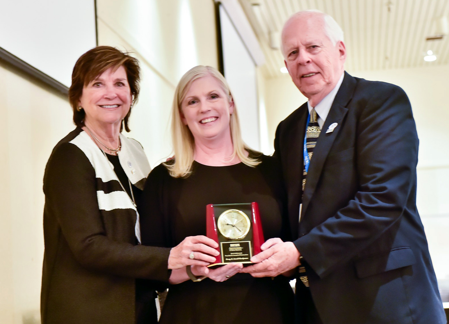 Presidents Award Doug and Annell