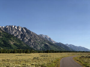 scenic mountains IMYEDH0T7O