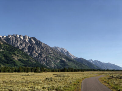 scenic mountains IMYEDH0T7O